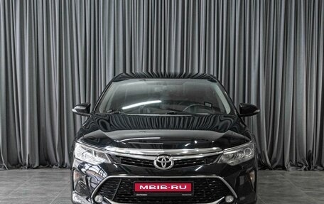 Toyota Camry, 2017 год, 1 899 000 рублей, 3 фотография