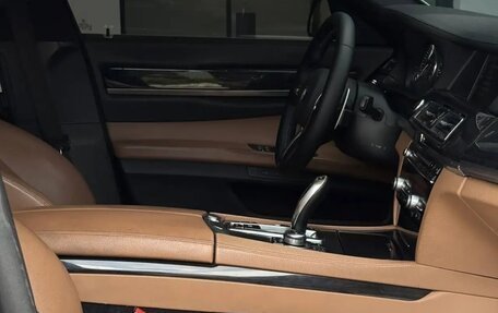 BMW 7 серия, 2010 год, 1 300 000 рублей, 2 фотография
