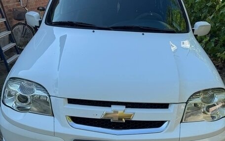 Chevrolet Niva I рестайлинг, 2011 год, 740 000 рублей, 2 фотография