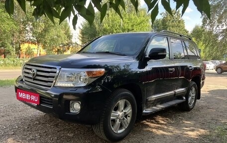 Toyota Land Cruiser 200, 2014 год, 2 950 000 рублей, 2 фотография
