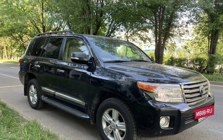 Toyota Land Cruiser 200, 2014 год, 2 950 000 рублей, 5 фотография