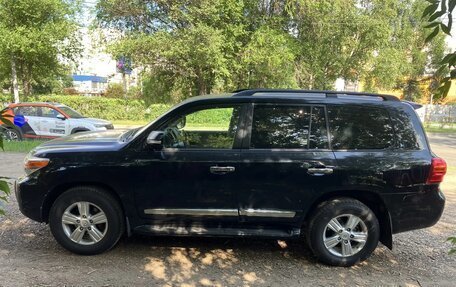 Toyota Land Cruiser 200, 2014 год, 2 950 000 рублей, 9 фотография