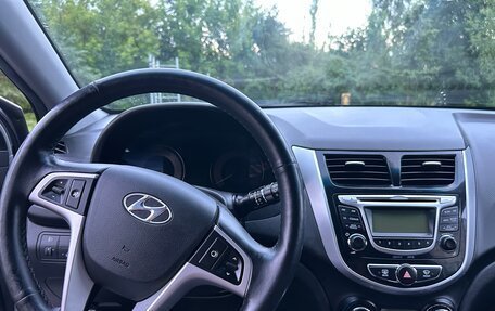 Hyundai Solaris II рестайлинг, 2014 год, 1 090 000 рублей, 6 фотография