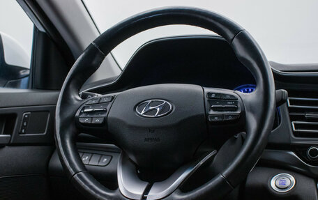 Hyundai Elantra VI рестайлинг, 2019 год, 1 840 000 рублей, 15 фотография