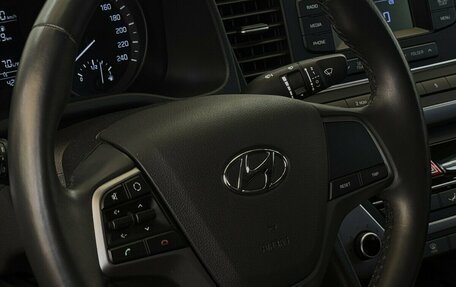 Hyundai Elantra VI рестайлинг, 2017 год, 1 875 000 рублей, 10 фотография