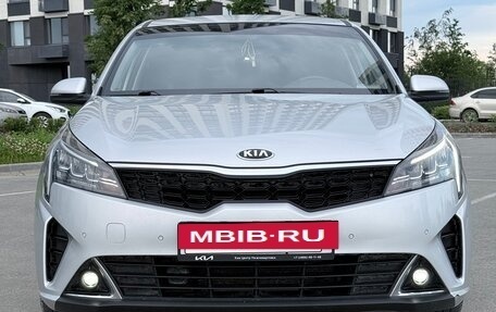 KIA Rio IV, 2021 год, 1 550 000 рублей, 2 фотография