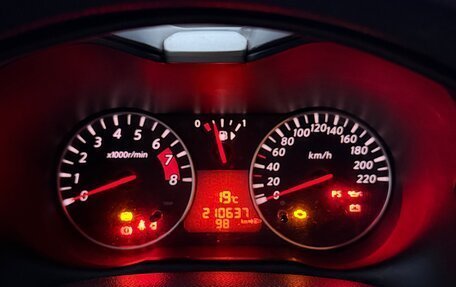 Nissan Note II рестайлинг, 2010 год, 690 000 рублей, 17 фотография