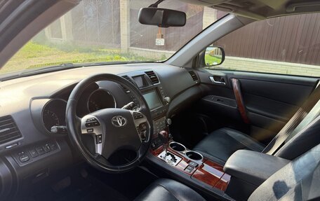 Toyota Highlander III, 2012 год, 2 100 000 рублей, 4 фотография