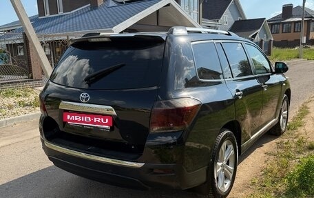 Toyota Highlander III, 2012 год, 2 100 000 рублей, 3 фотография