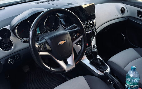 Chevrolet Cruze II, 2011 год, 800 000 рублей, 4 фотография