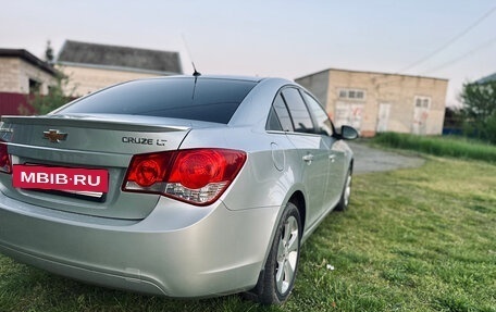 Chevrolet Cruze II, 2011 год, 800 000 рублей, 12 фотография
