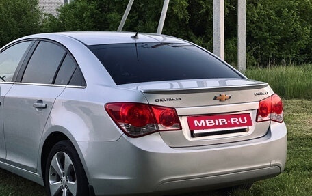 Chevrolet Cruze II, 2011 год, 800 000 рублей, 10 фотография