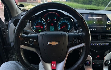 Chevrolet Cruze II, 2011 год, 800 000 рублей, 15 фотография