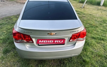 Chevrolet Cruze II, 2011 год, 800 000 рублей, 11 фотография