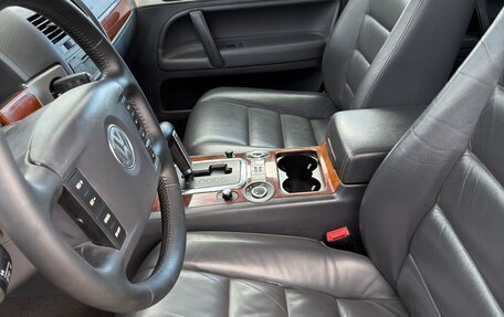 Volkswagen Touareg III, 2006 год, 895 000 рублей, 28 фотография