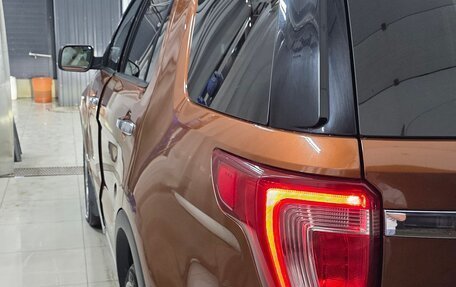 Ford Explorer VI, 2017 год, 2 650 000 рублей, 8 фотография