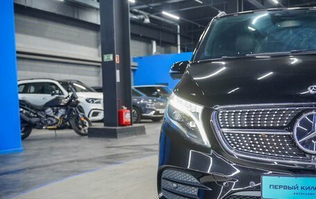 Mercedes-Benz V-Класс, 2020 год, 6 700 000 рублей, 32 фотография