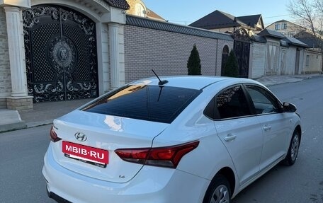 Hyundai Solaris II рестайлинг, 2017 год, 799 000 рублей, 5 фотография