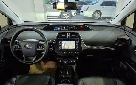 Toyota Prius IV XW50, 2020 год, 1 795 000 рублей, 7 фотография