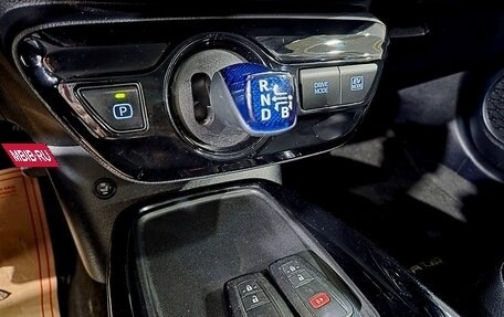 Toyota Prius IV XW50, 2020 год, 1 795 000 рублей, 11 фотография