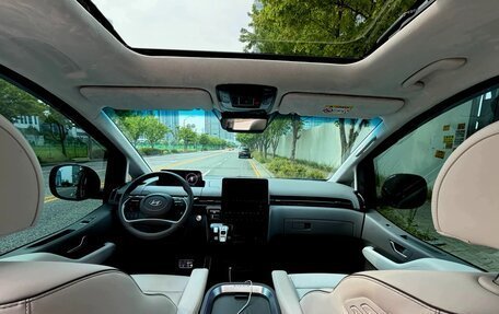 Hyundai Staria, 2022 год, 5 745 000 рублей, 9 фотография