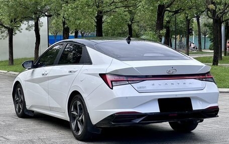 Hyundai Elantra, 2022 год, 1 412 000 рублей, 2 фотография