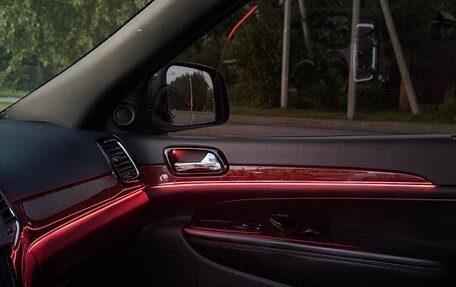 Jeep Grand Cherokee, 2012 год, 2 500 000 рублей, 21 фотография