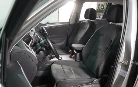 Volkswagen Tiguan II, 2018 год, 3 449 000 рублей, 10 фотография
