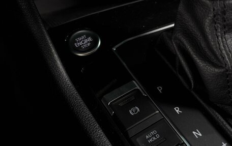 Volkswagen Tiguan II, 2018 год, 3 449 000 рублей, 19 фотография