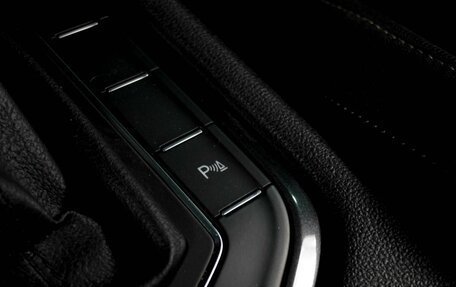 Volkswagen Tiguan II, 2018 год, 3 449 000 рублей, 21 фотография