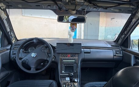 Mercedes-Benz E-Класс, 2001 год, 650 000 рублей, 12 фотография