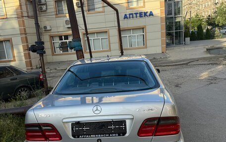 Mercedes-Benz E-Класс, 2001 год, 650 000 рублей, 2 фотография