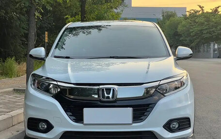 Honda Vezel, 2022 год, 1 670 000 рублей, 3 фотография