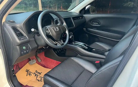 Honda Vezel, 2022 год, 1 670 000 рублей, 7 фотография