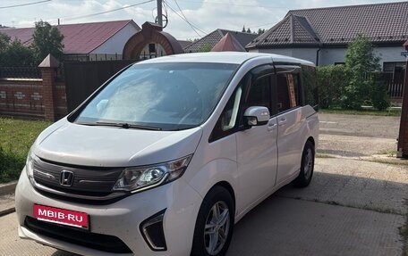 Honda Stepwgn IV, 2015 год, 1 650 000 рублей, 2 фотография