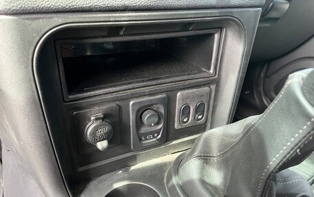 Chevrolet Niva I рестайлинг, 2004 год, 1 800 000 рублей, 13 фотография