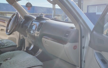 Toyota Land Cruiser Prado 120 рестайлинг, 2003 год, 1 850 000 рублей, 18 фотография