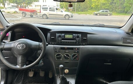 Toyota Corolla, 2005 год, 390 000 рублей, 13 фотография