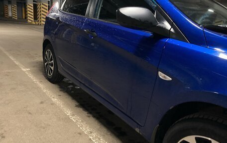 Hyundai Solaris II рестайлинг, 2013 год, 750 000 рублей, 12 фотография