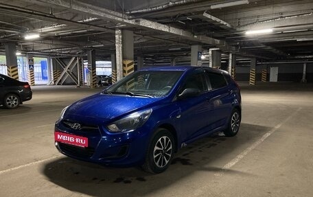 Hyundai Solaris II рестайлинг, 2013 год, 750 000 рублей, 7 фотография