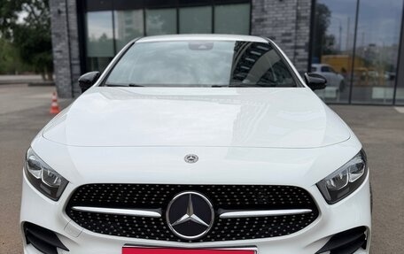 Mercedes-Benz A-Класс, 2019 год, 2 690 000 рублей, 3 фотография