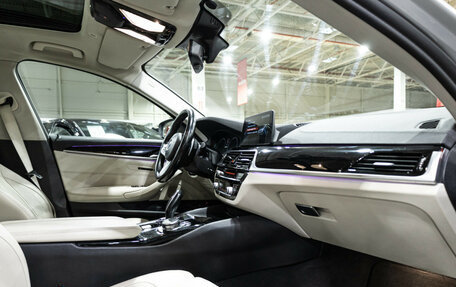 BMW 5 серия, 2019 год, 3 149 000 рублей, 16 фотография