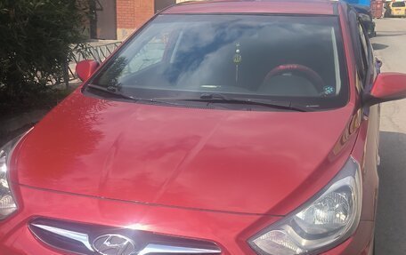 Hyundai Solaris II рестайлинг, 2012 год, 750 000 рублей, 2 фотография