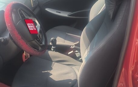 Hyundai Solaris II рестайлинг, 2012 год, 750 000 рублей, 9 фотография