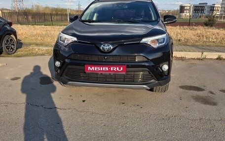Toyota RAV4, 2018 год, 3 100 000 рублей, 1 фотография