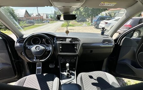 Volkswagen Tiguan II, 2019 год, 2 200 000 рублей, 6 фотография