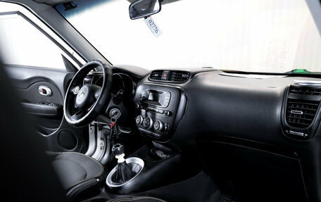 KIA Soul II рестайлинг, 2014 год, 999 000 рублей, 18 фотография