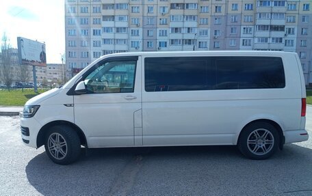 Volkswagen Caravelle T6 рестайлинг, 2018 год, 2 520 000 рублей, 3 фотография