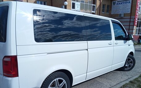 Volkswagen Caravelle T6 рестайлинг, 2018 год, 2 520 000 рублей, 8 фотография
