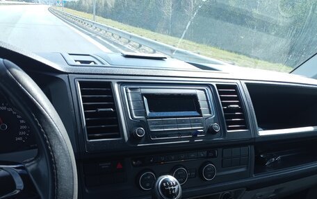 Volkswagen Caravelle T6 рестайлинг, 2018 год, 2 520 000 рублей, 12 фотография